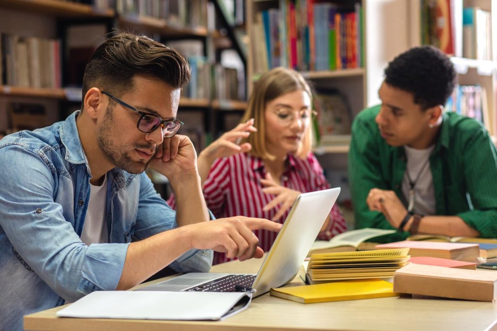 Scuole serali a Alatri